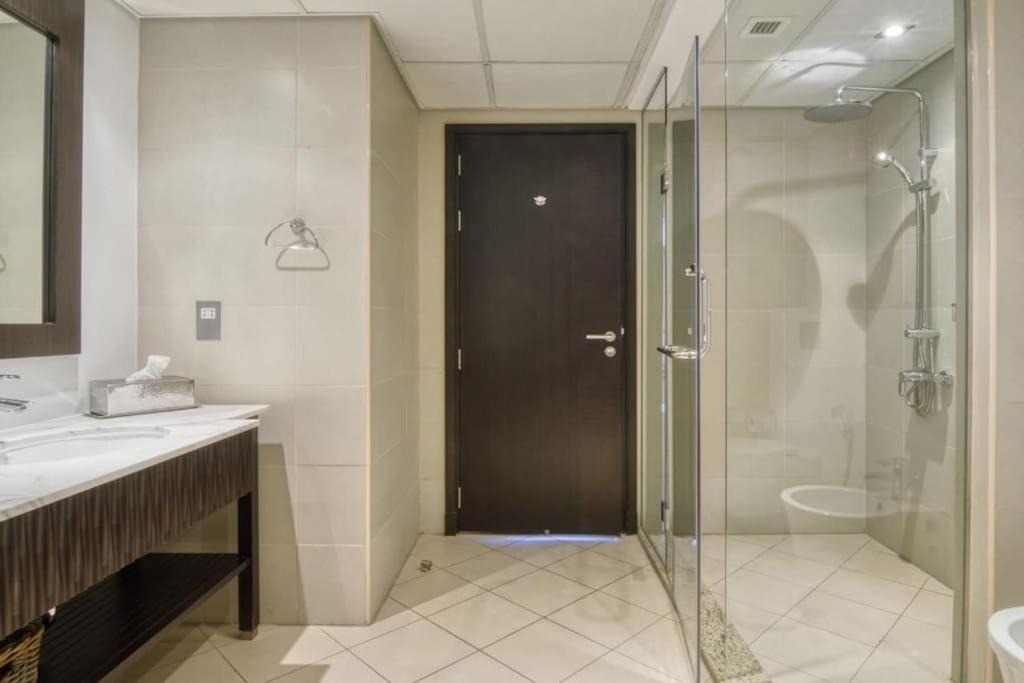 Marvelous Private Beach Apartment In Palm Dubai Within Anantara 5 Star Resort Екстериор снимка