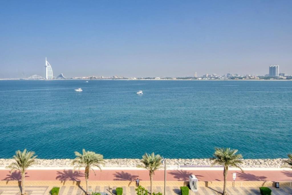 Marvelous Private Beach Apartment In Palm Dubai Within Anantara 5 Star Resort Екстериор снимка